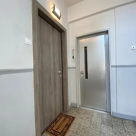 Gnaios Penthouse * 塞萨洛尼基
