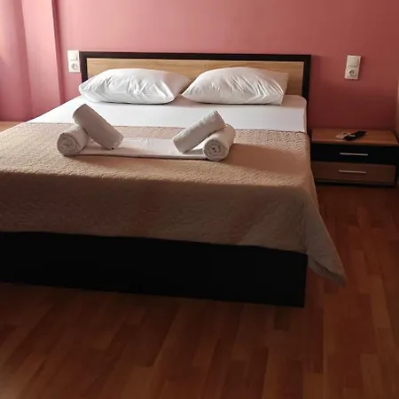 Gnaios Penthouse *